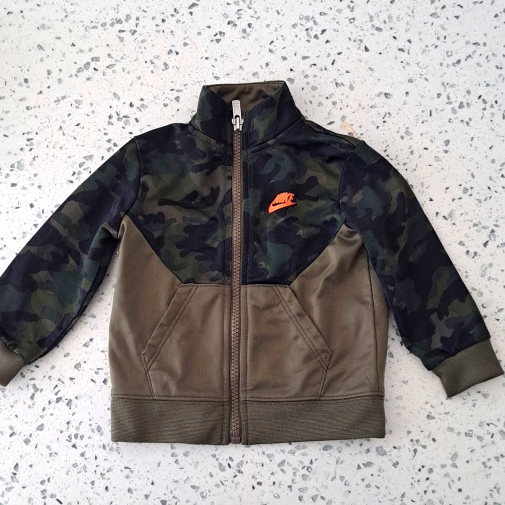 Baby Nikie Swoop Logo Green Camoufluage Full Zip Jacket size 12 Months